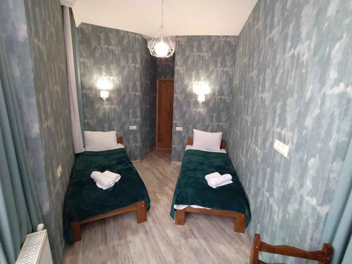 Hotel Gogichas Tower Borjomi Esterno foto