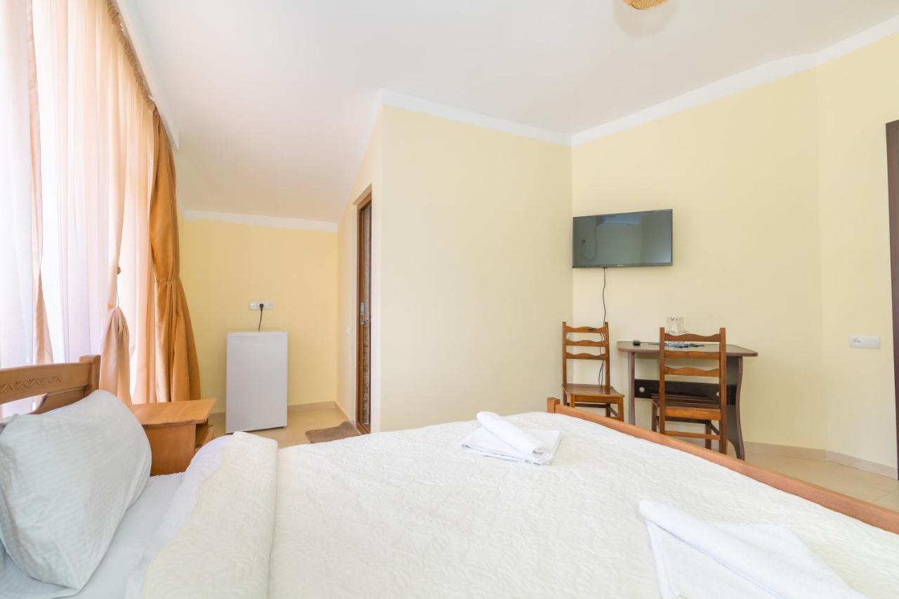 Hotel Gogichas Tower Borjomi Esterno foto